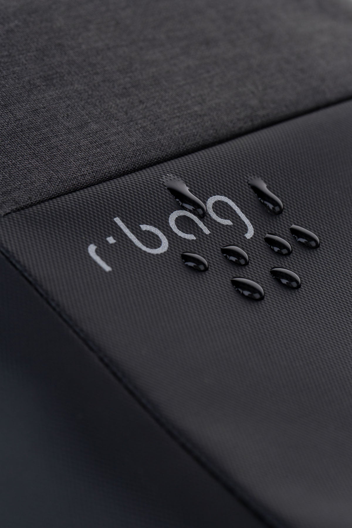 R-Bag Magnet